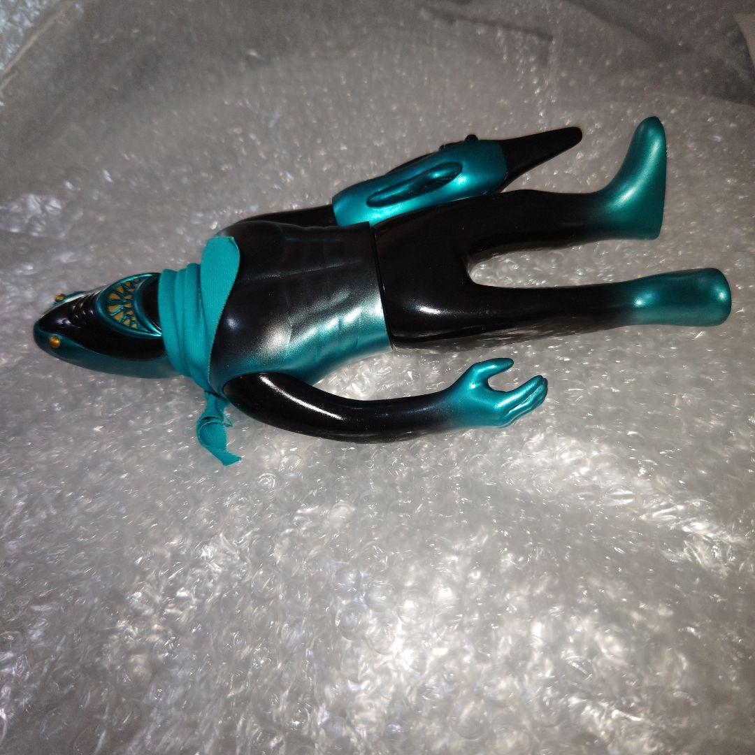 パンクドランカーズ　鮫人　ソフビ　黒/緑