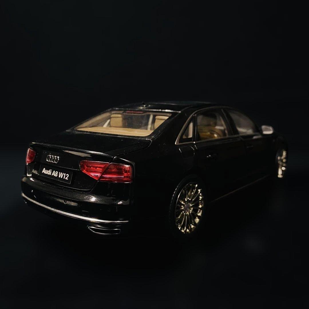 京商 1/18 Audi A8L W12