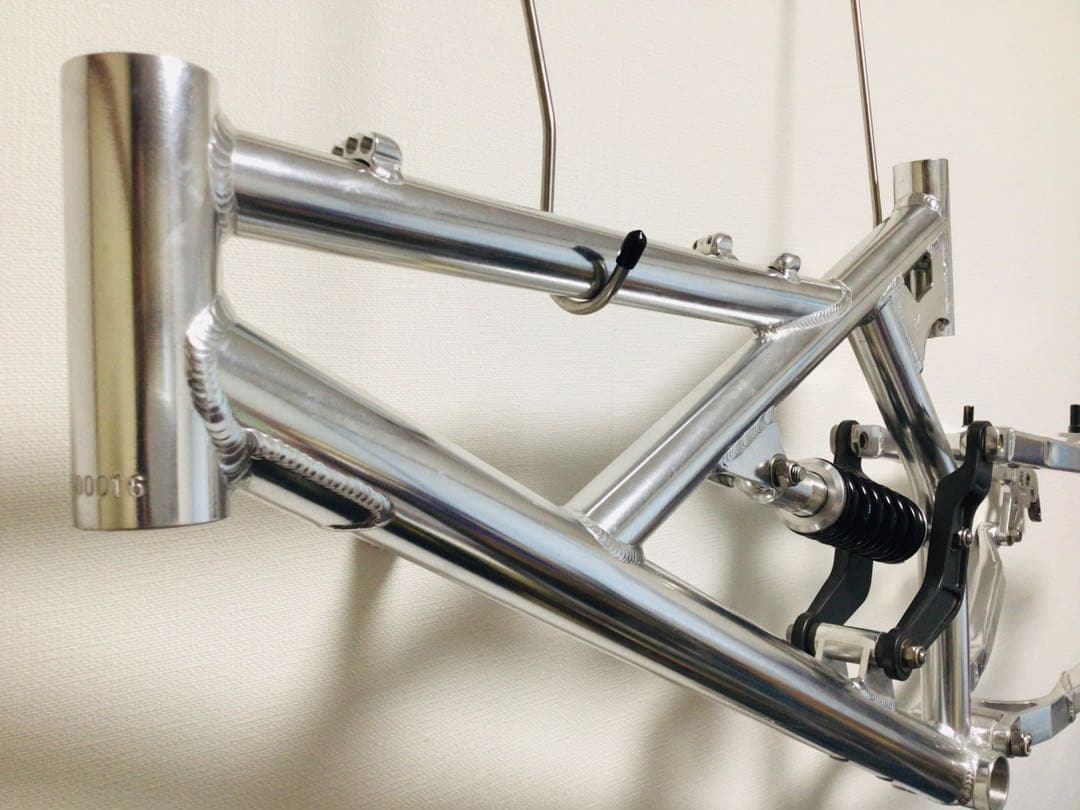 レース用フルサスMTB 英国製 Kinesis アルミ合金フレームセット 未使用