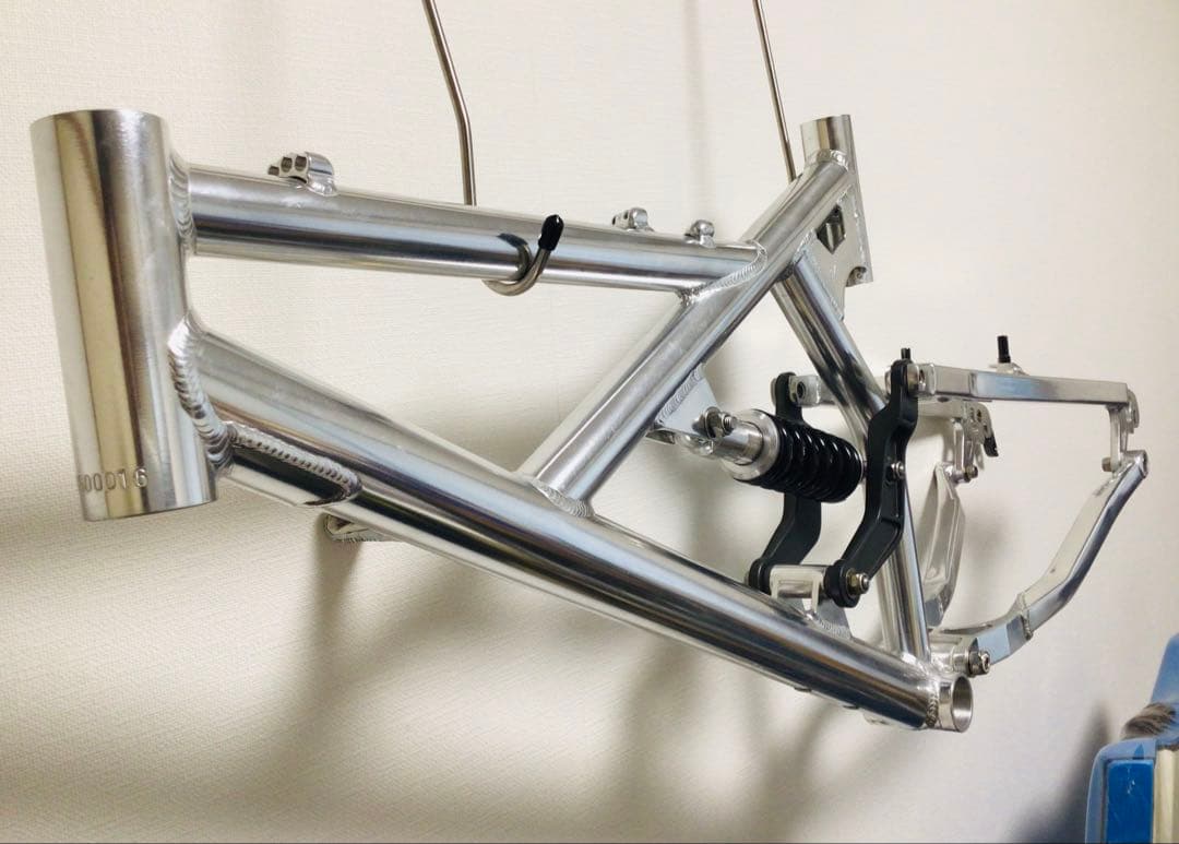 レース用フルサスMTB 英国製 Kinesis アルミ合金フレームセット 未使用