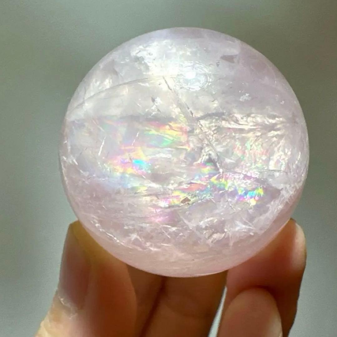 ローズクォーツ　虹　スフィア　4.0㎝　91.2 透明感　プリズム　レインボー