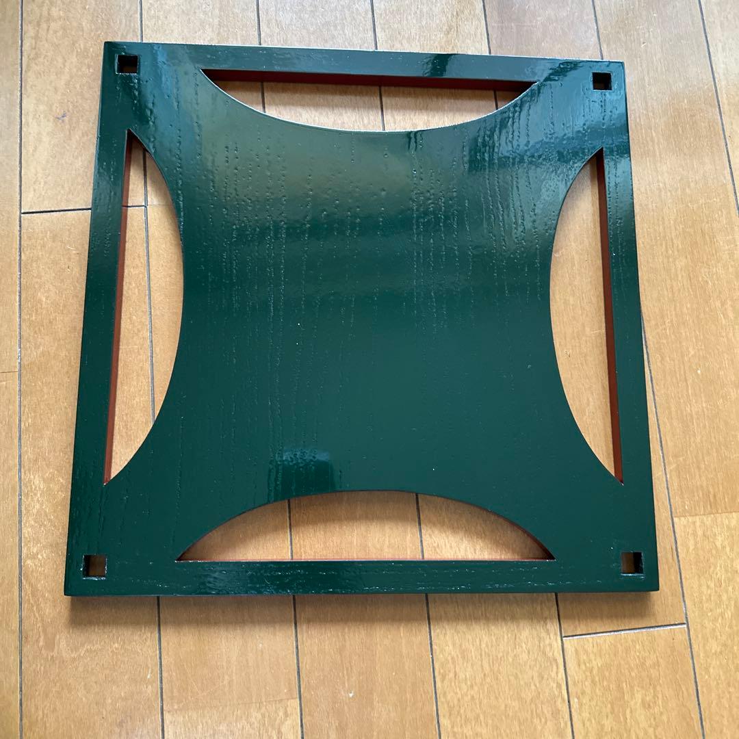 糸巻棚　緑×赤　茶道具　横幅33×奥行33.3×高さ53 組み立て式　元箱付き