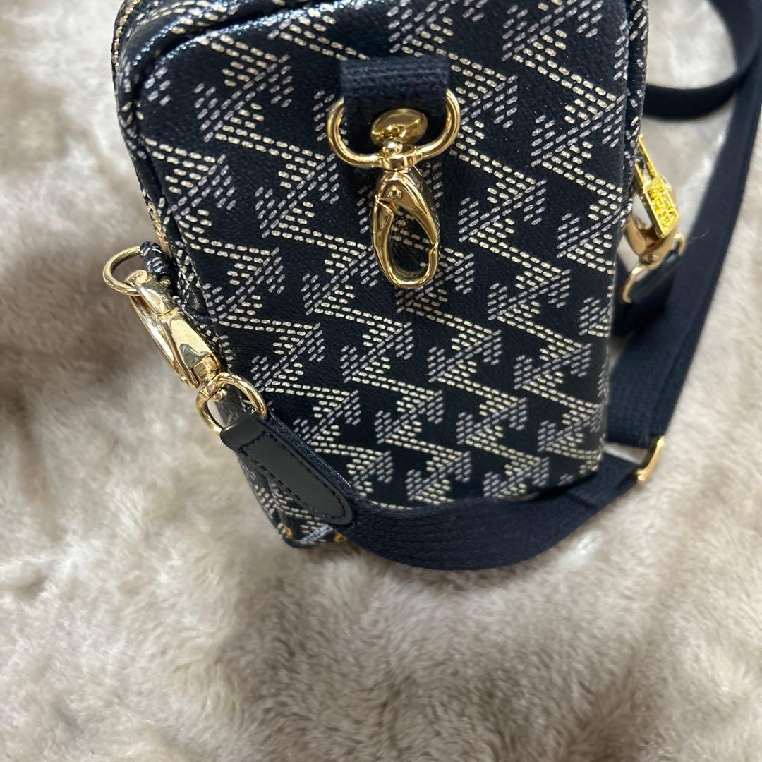 レザレクション　ショルダーバック