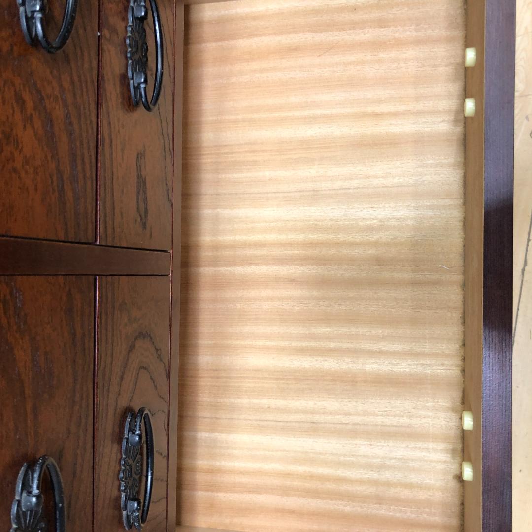 送料無料 和風民芸調 整理タンス 鍵付きチェスト 天然木 木目 250720-