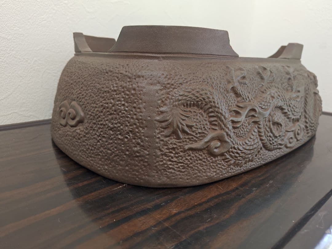 ドラゴン彫刻の陶器の盆栽鉢 約41cm×32cm×13cm　落款あり