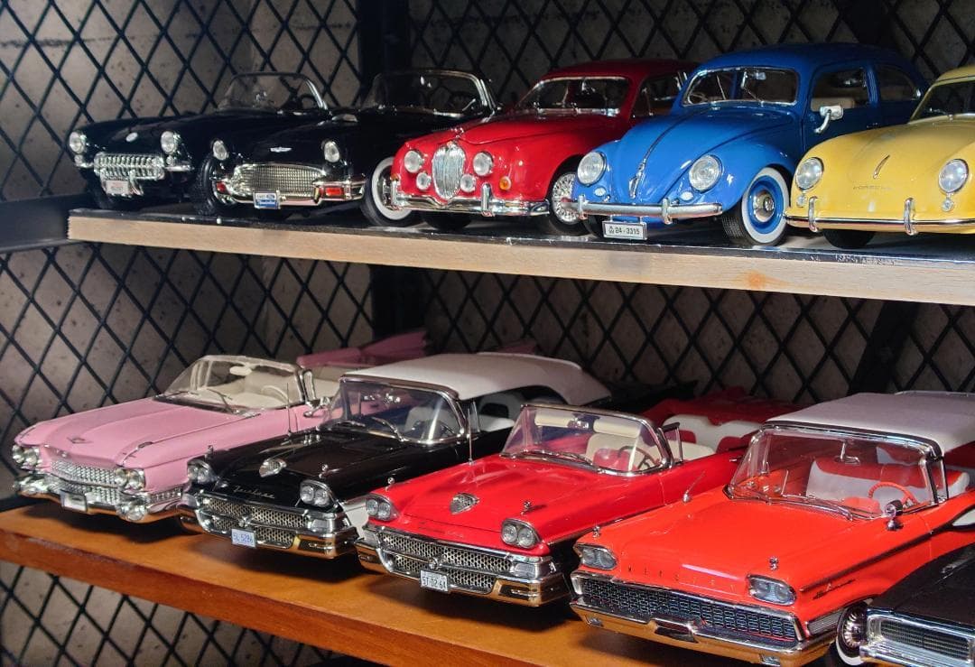 1/18フォード フェアレーン500 オープン 1958 レッド/ブラック