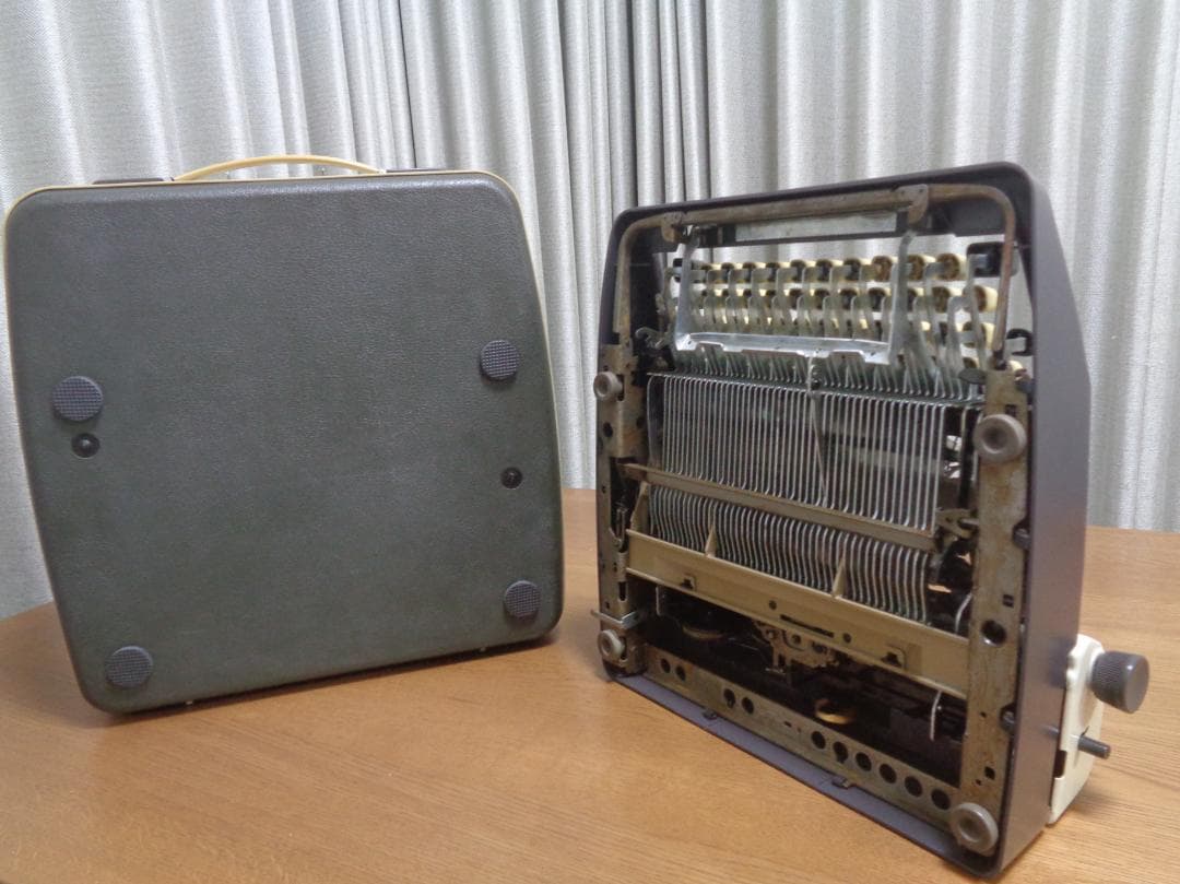 完動品　TRIUMPH gabriele 10 トライアンフタイプライター