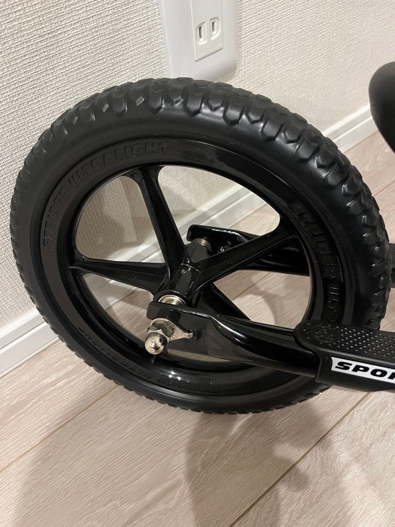 【美品】STRIDER スポーツ　ブラック　12インチ