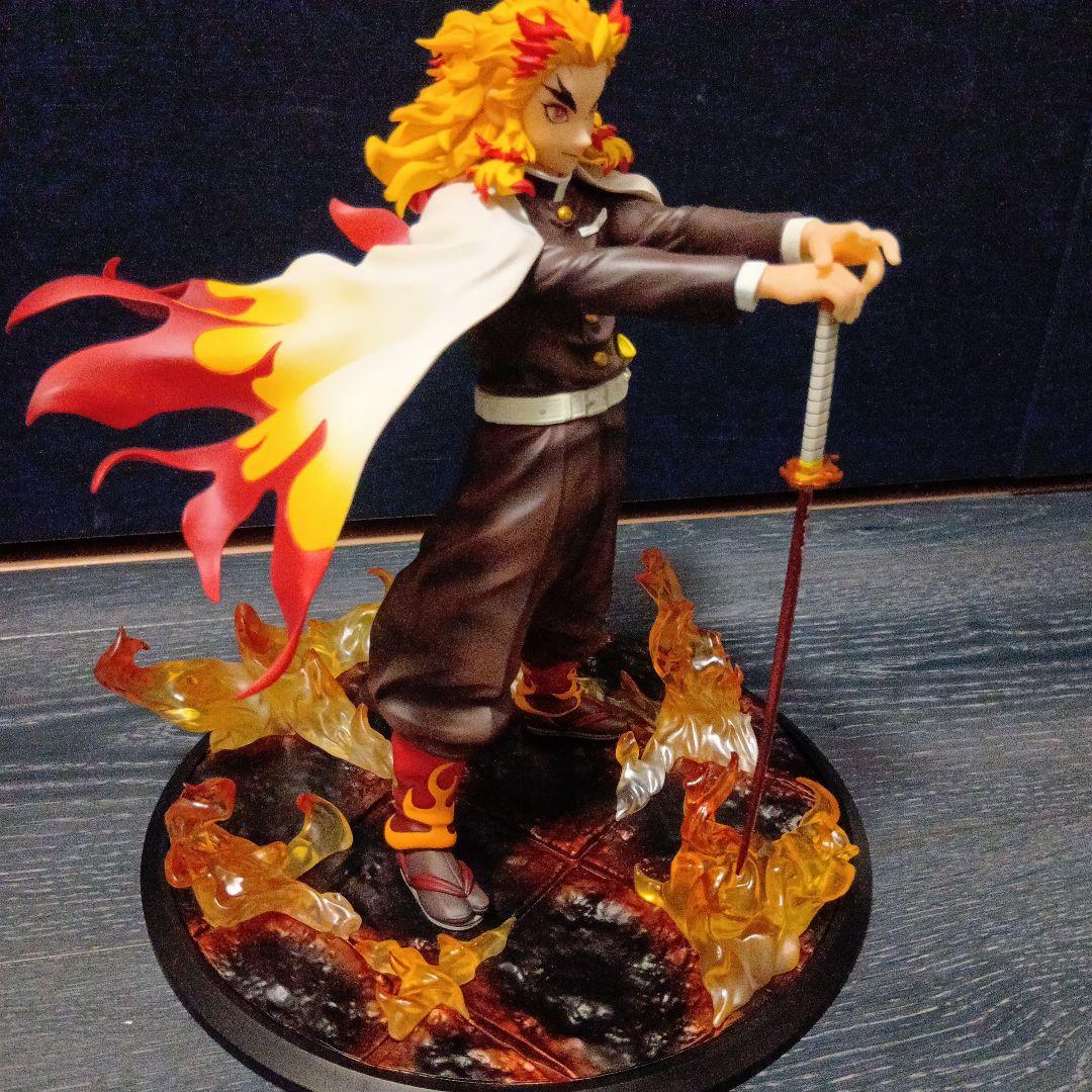 劇場版鬼滅の刃 無限列車編 煉獄杏寿郎1/8スケールフィギュア