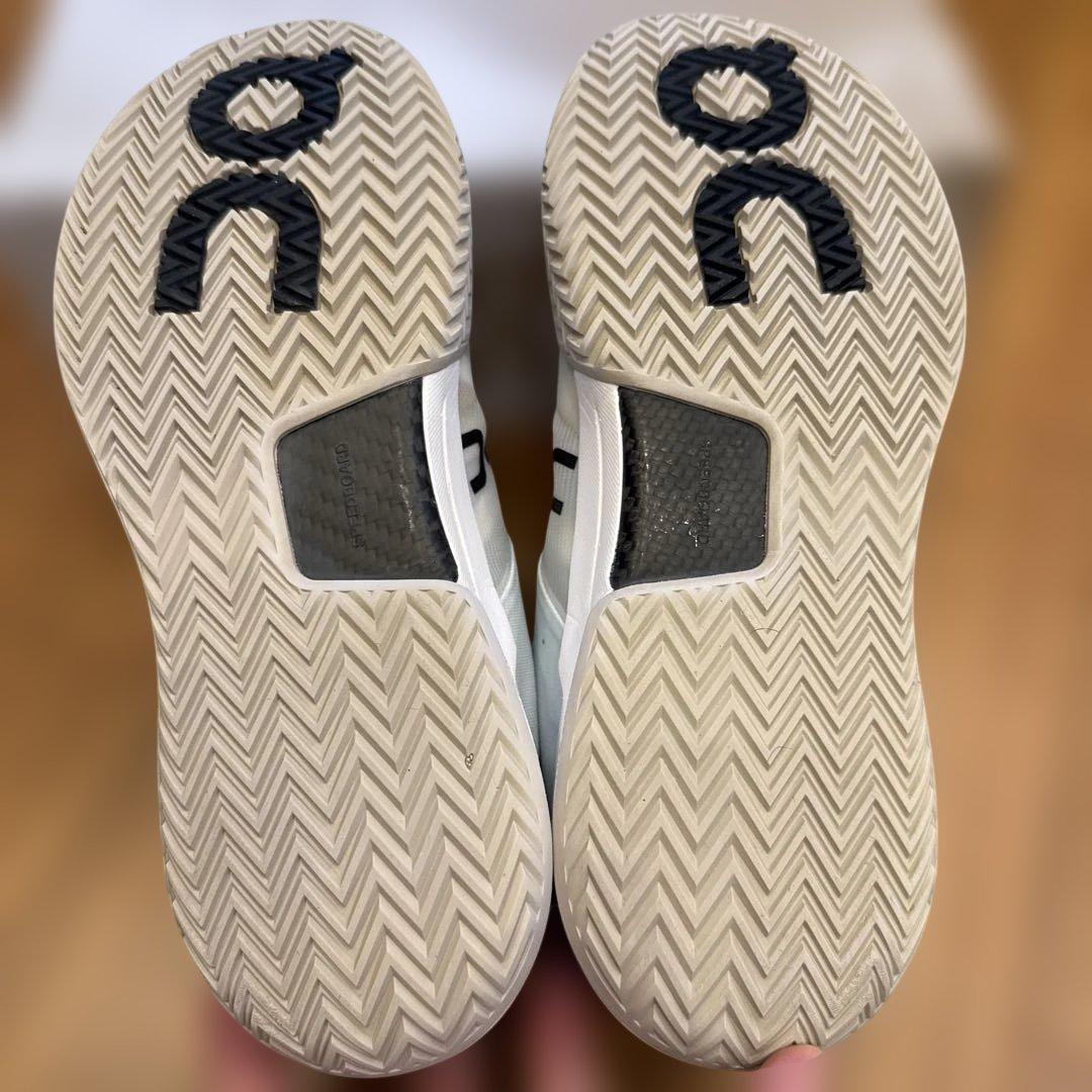 on tennis テニスシューズ THE ROGER Pro 2 28.5