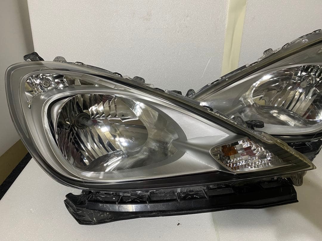 ホンダ フィット GE系 前期 純正ヘッドライト 左右セット