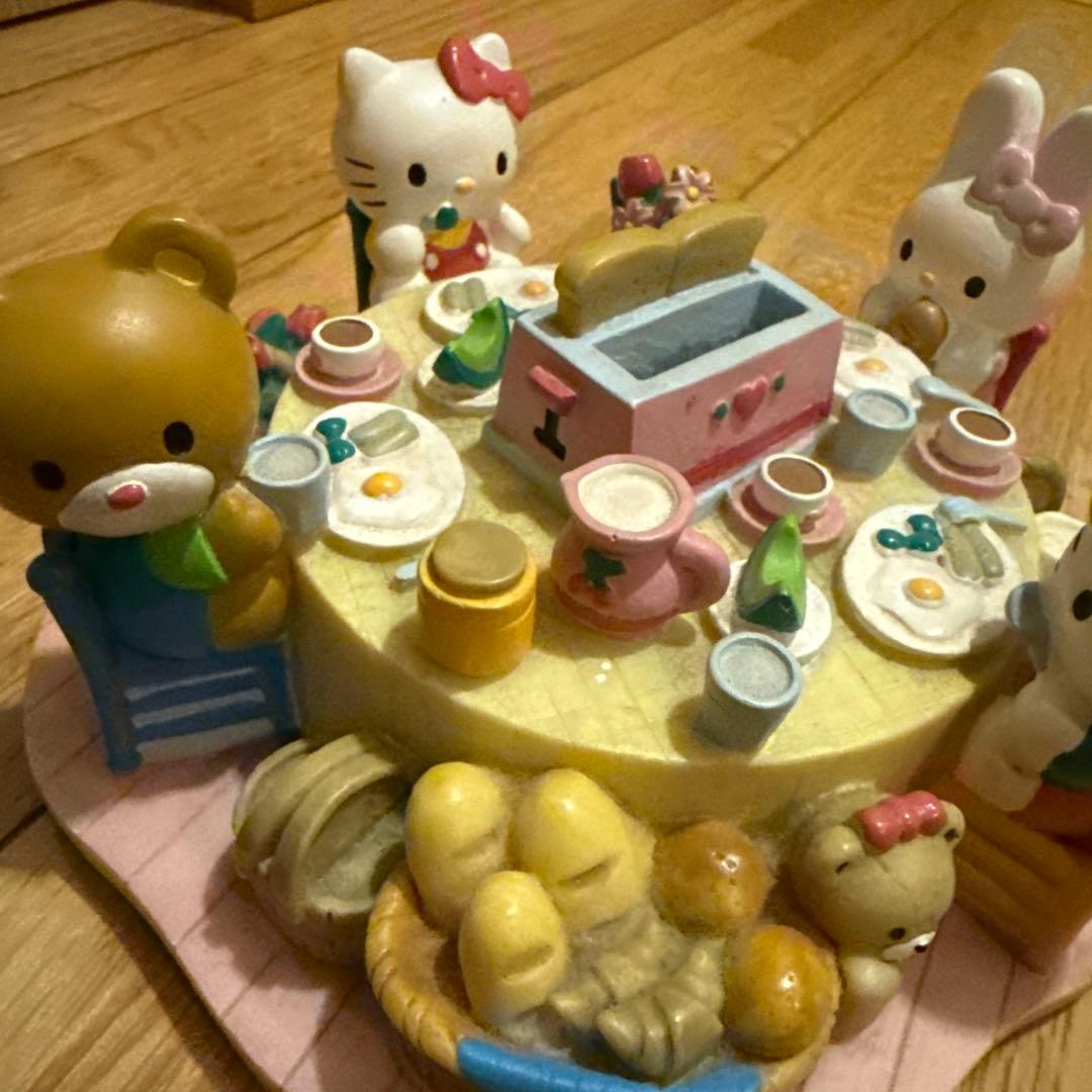 ハローキティ　貯金箱