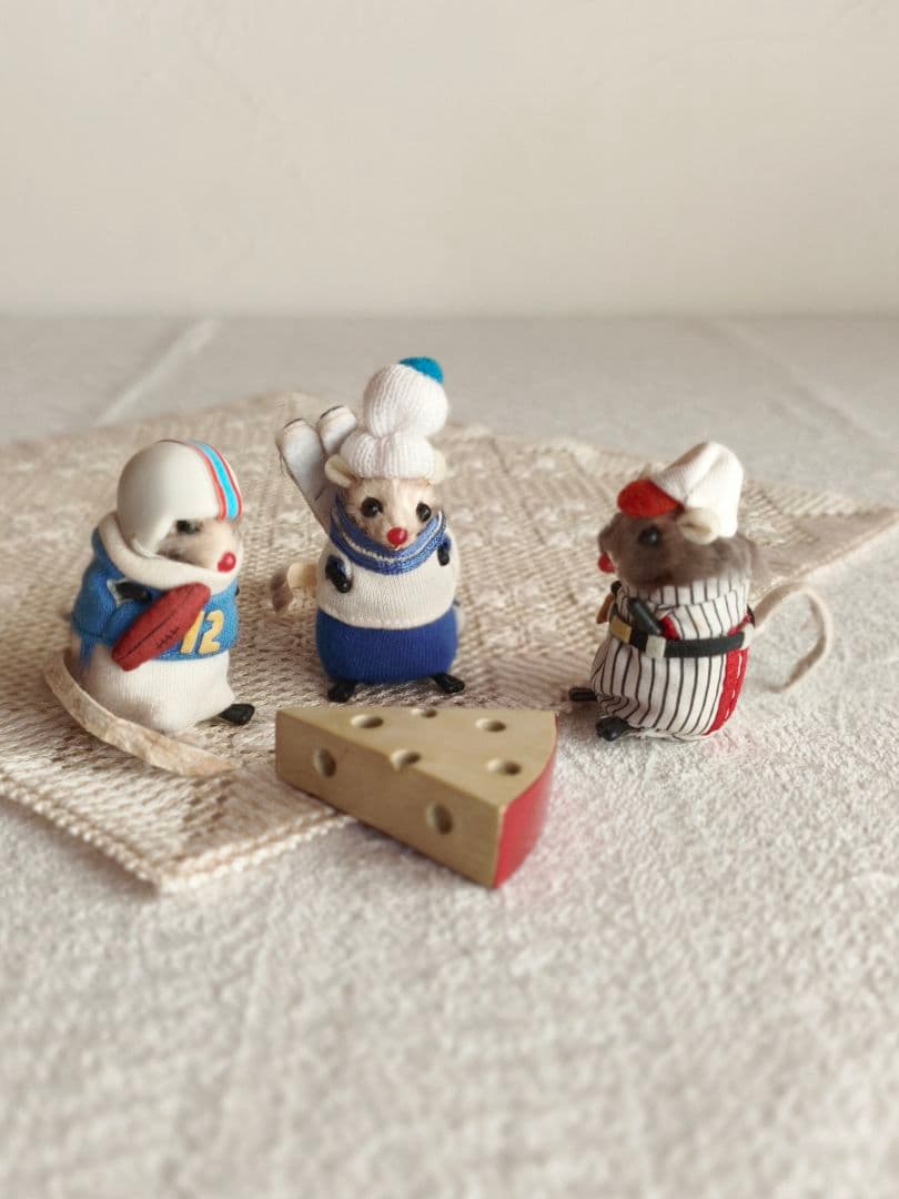 * vintage figure ❀ふんわり可愛い ラグビー選手の ネズミくん
