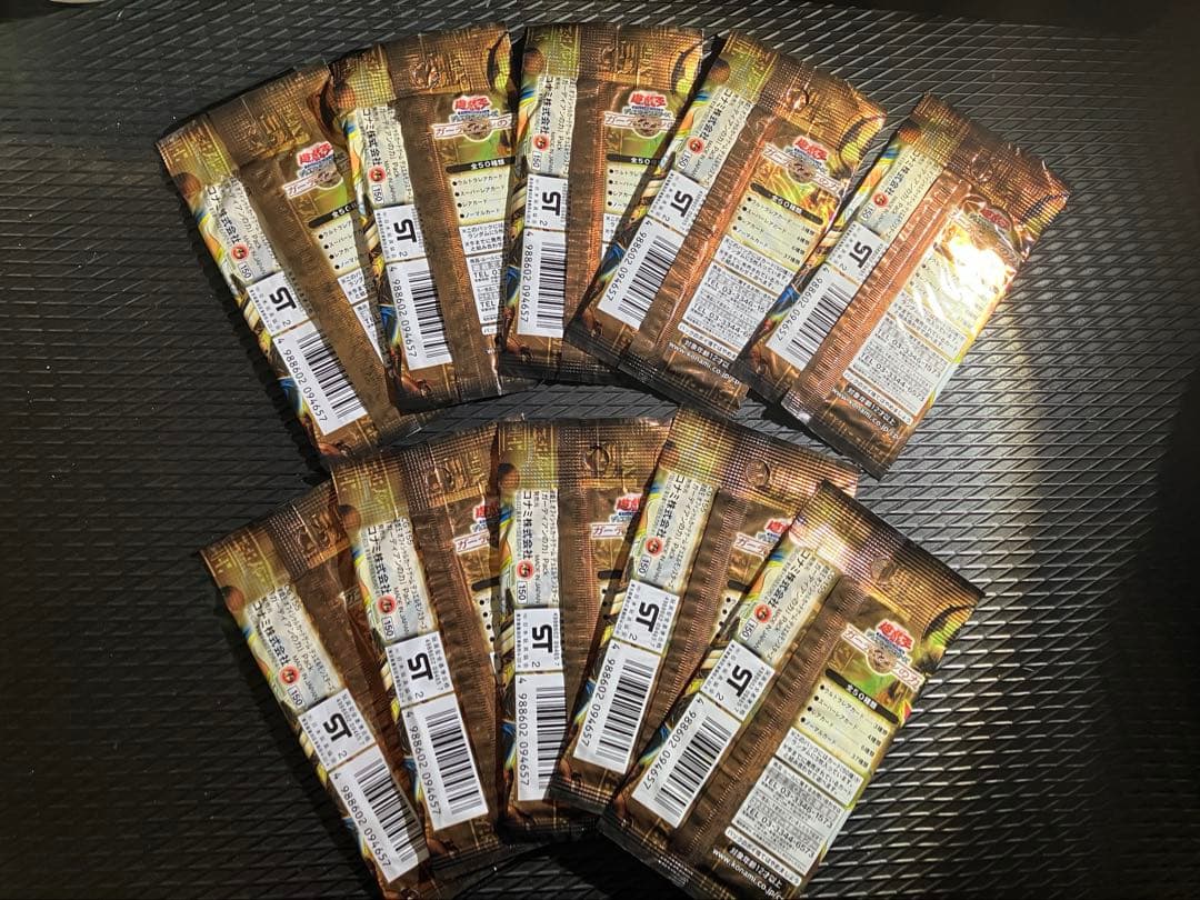 N*a様 遊戯王　未開封　パック　絶版　3期