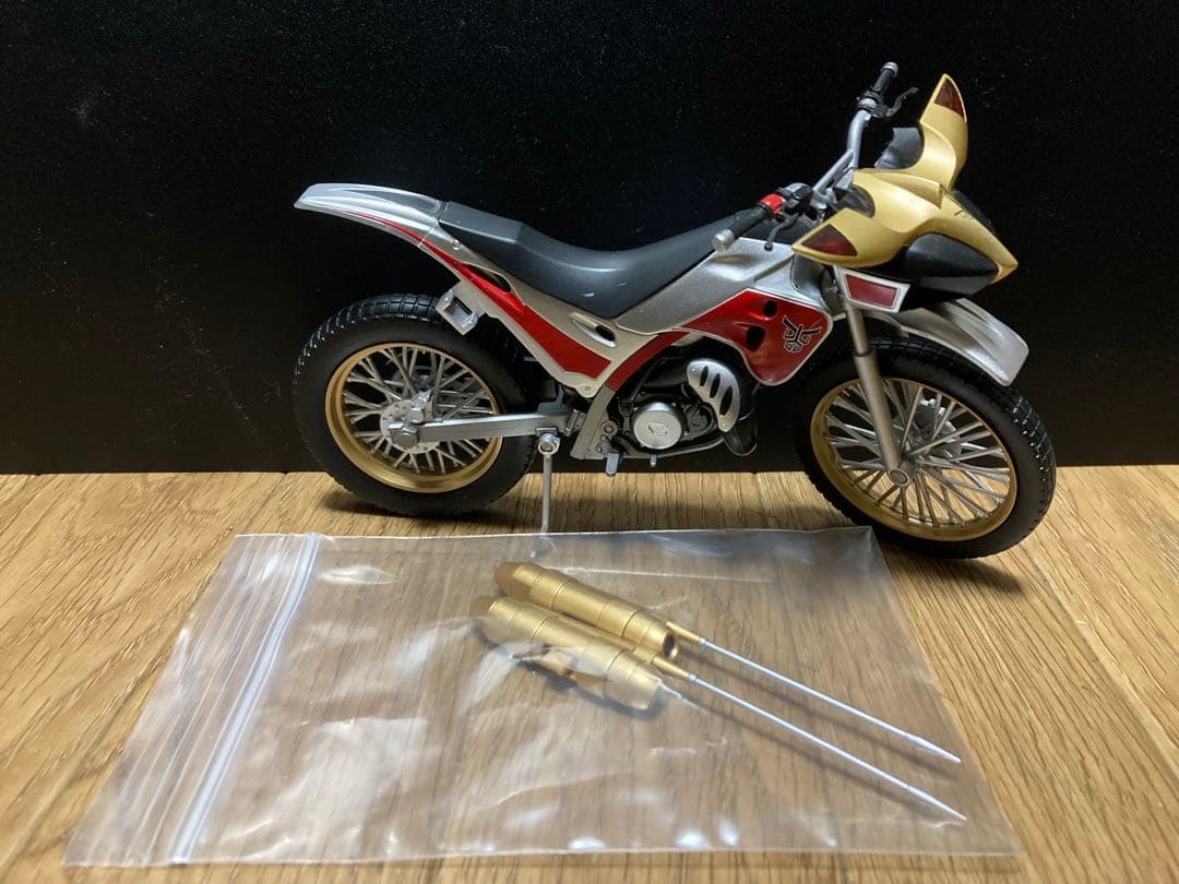 S.H.Figuarts トライチェイサー2000 仮面ライダークウガ