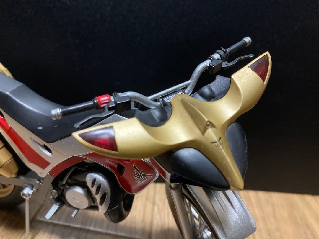 S.H.Figuarts トライチェイサー2000 仮面ライダークウガ