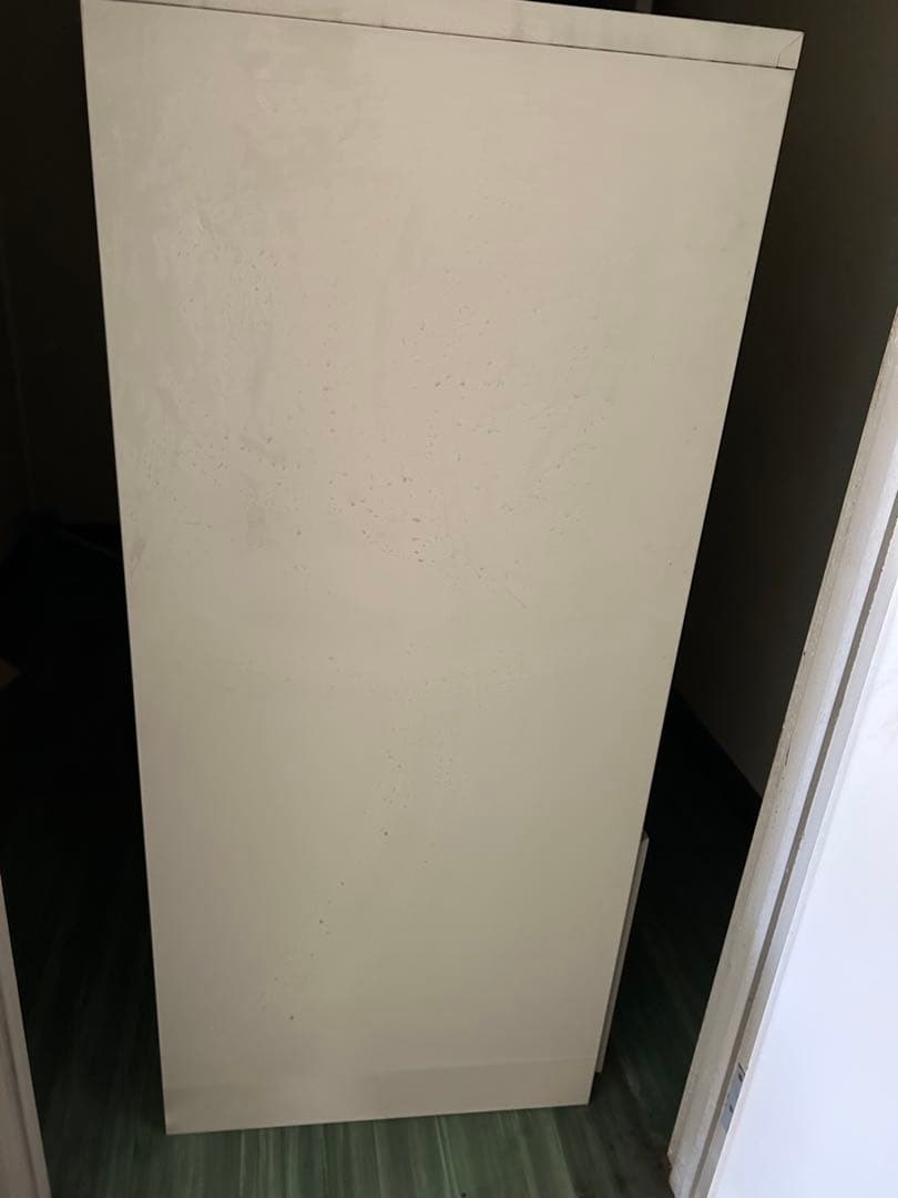 スチールキャビネット