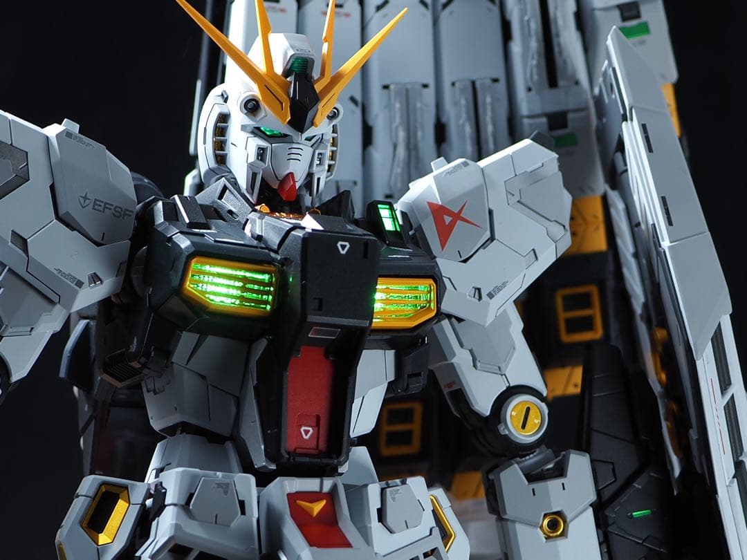 PG UNLEASHED 1/60 νガンダム　全塗装　完成品　uvカット　2