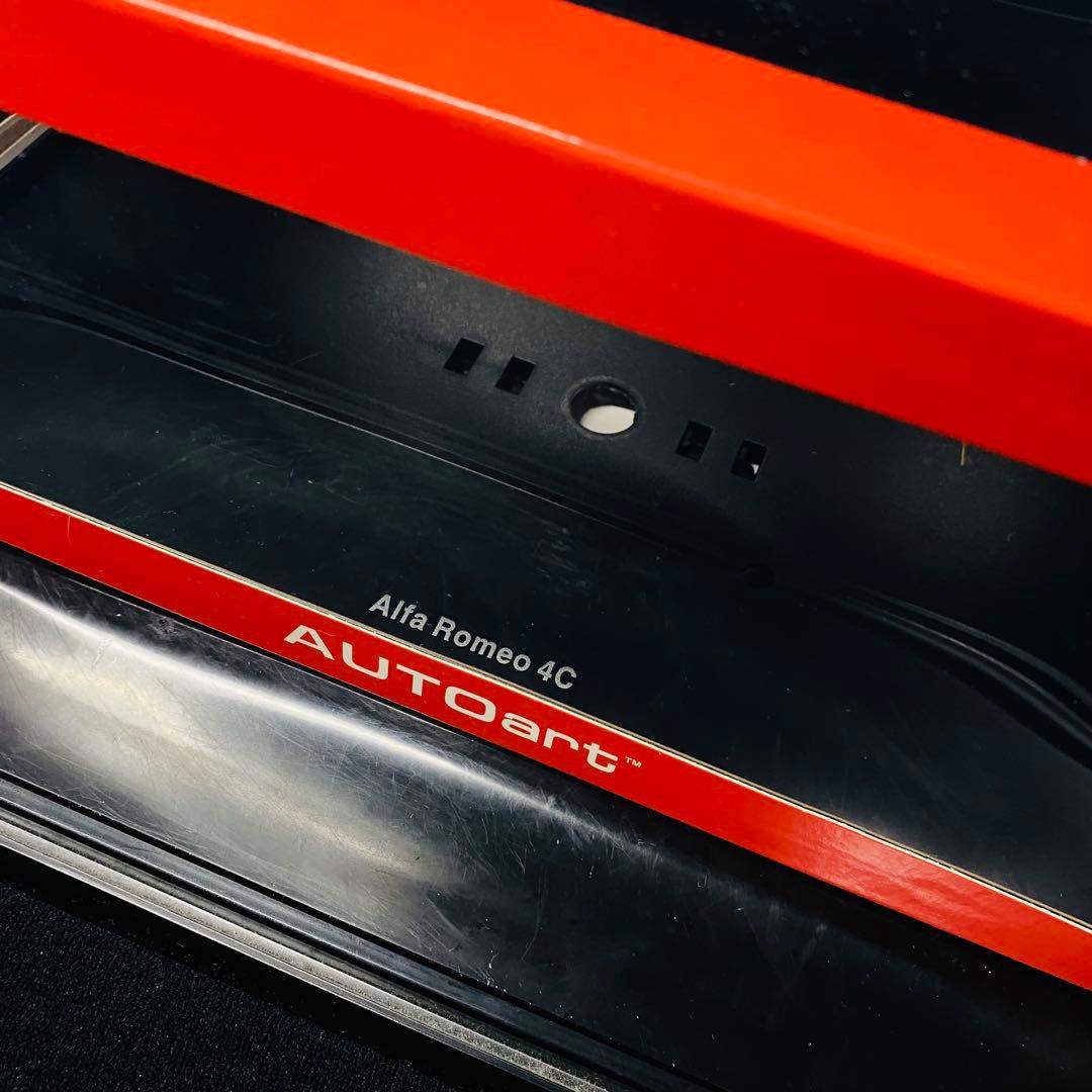 AUTOart 1/18 アルファロメオ 4C （メタリック・レッド）