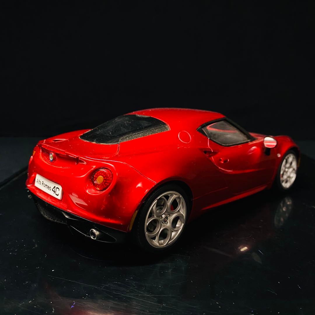AUTOart 1/18 アルファロメオ 4C （メタリック・レッド）