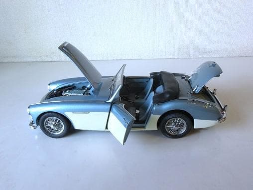 PYOMAROさん専用 オートアート1/18 オースチンヒーレー 3000MKⅠ
