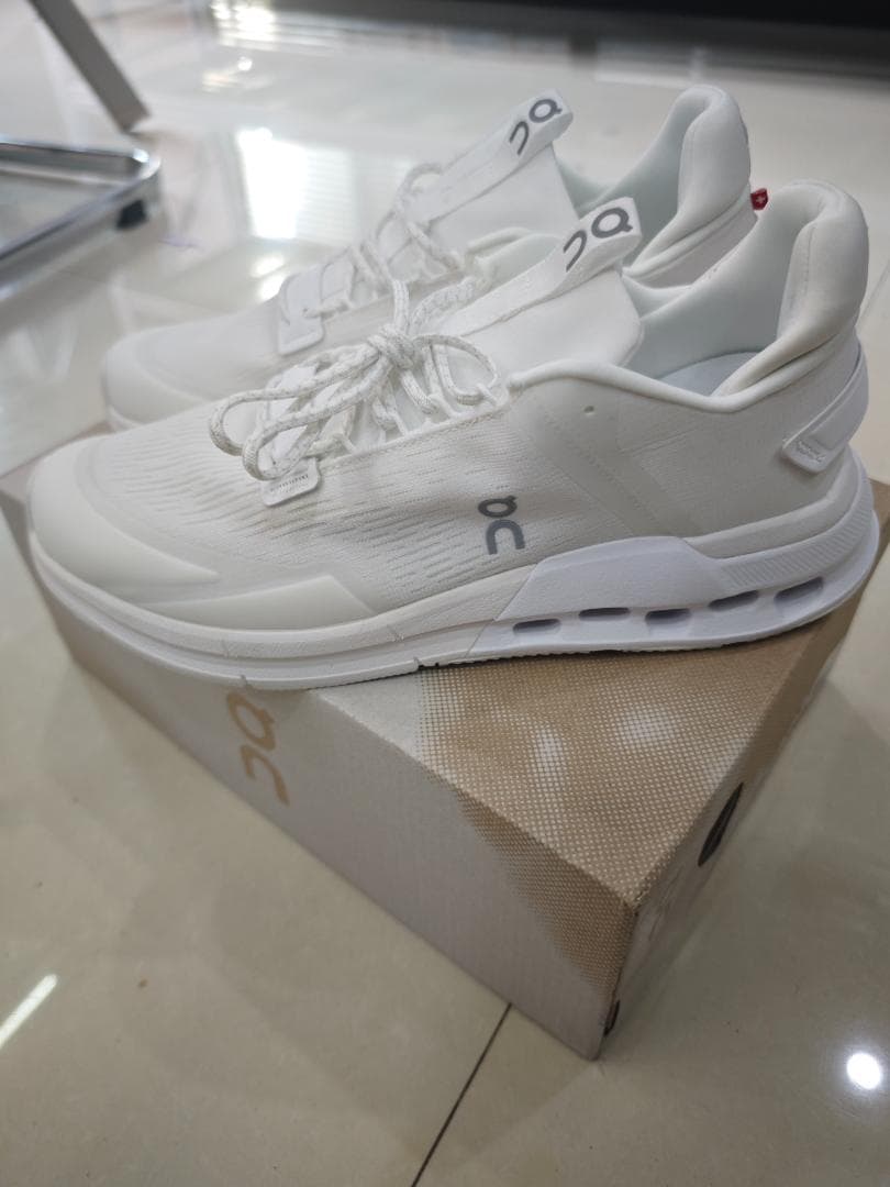 ON Cloudstratus ホワイト ゴルフシューズ