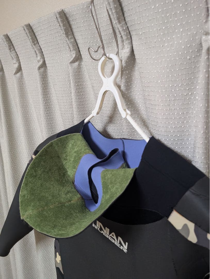 Intinian Hot Rubber 5×3mm セミドライ メンズ XL相当