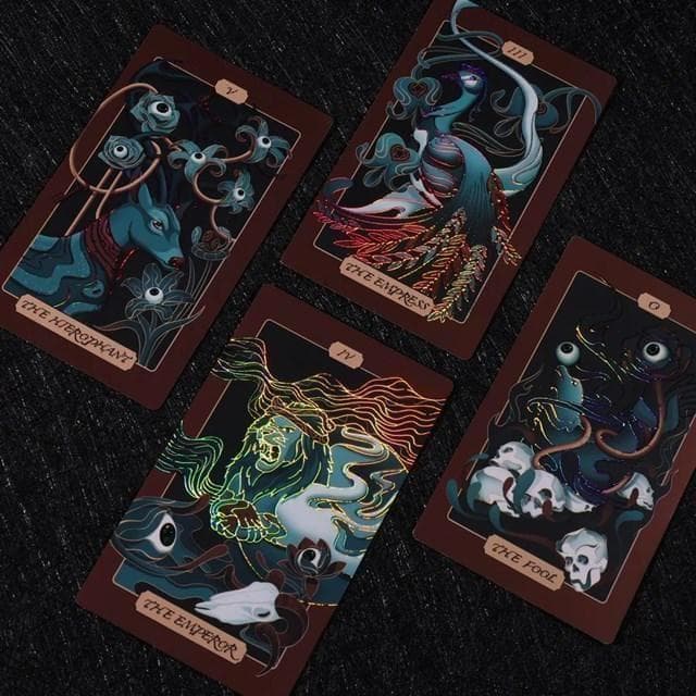【正規品タロットカード】美麗エンボスホログラム箔✨野性的でミステリアスなデッキ