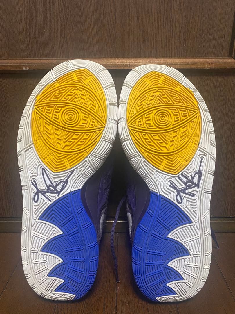NIKE KYRIE 6（カイリー6）エンライトメント　パープル/ホワイト