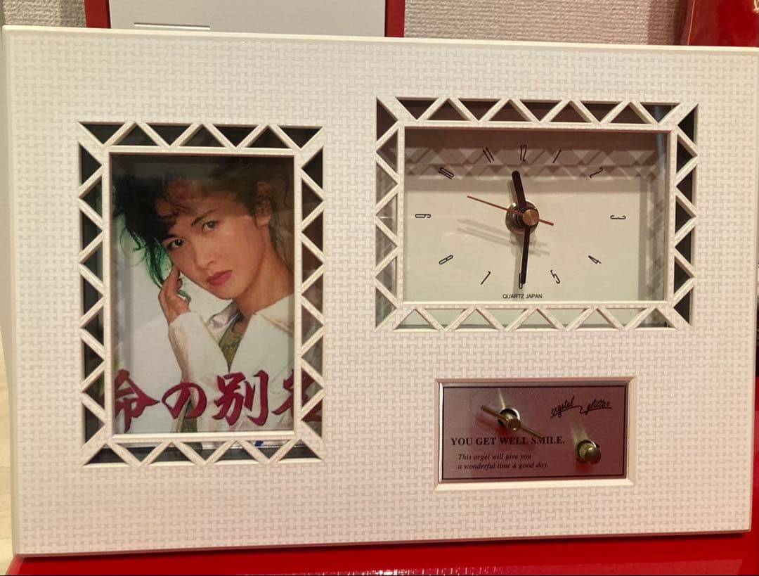 中島みゆき 糸 オルゴール付き写真立て置き時計　【カレンダーのプレゼント付き】