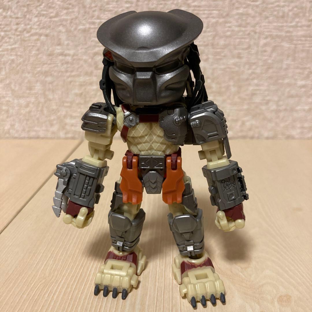 MEGA BOX プレデター