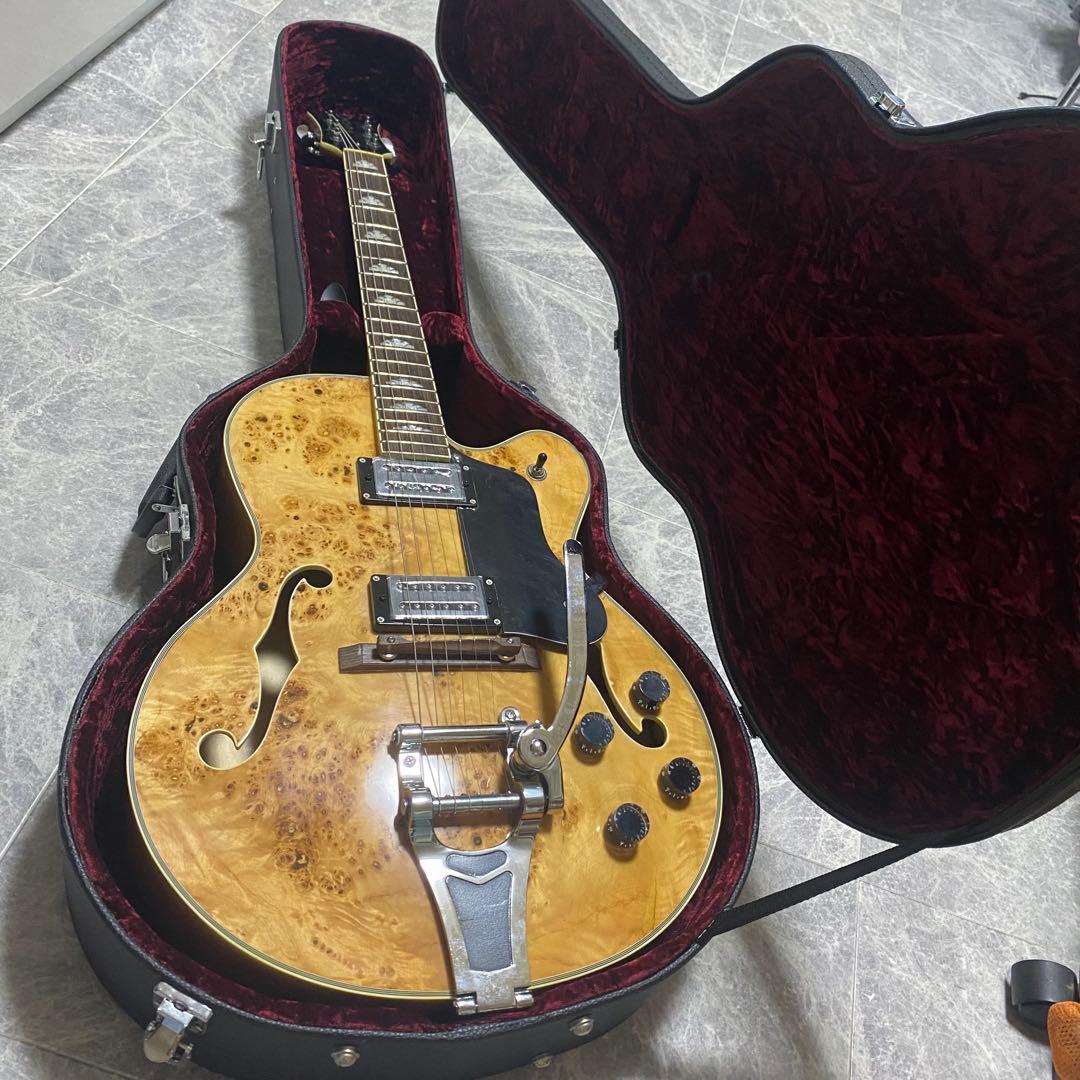 フルアコエレキギター 美品！美しい木目！ビグスビーアーム