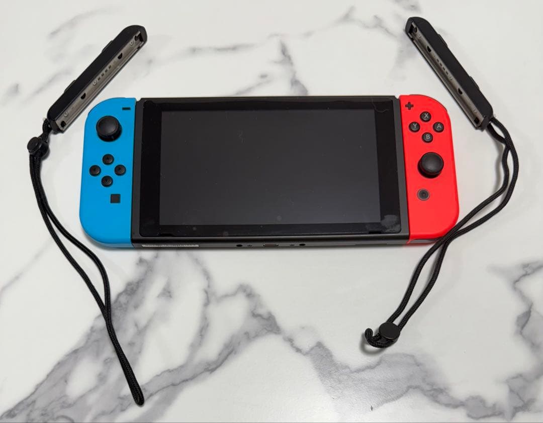 【美品】Nintendo Switch 赤/青 本体一式＋専用カバー