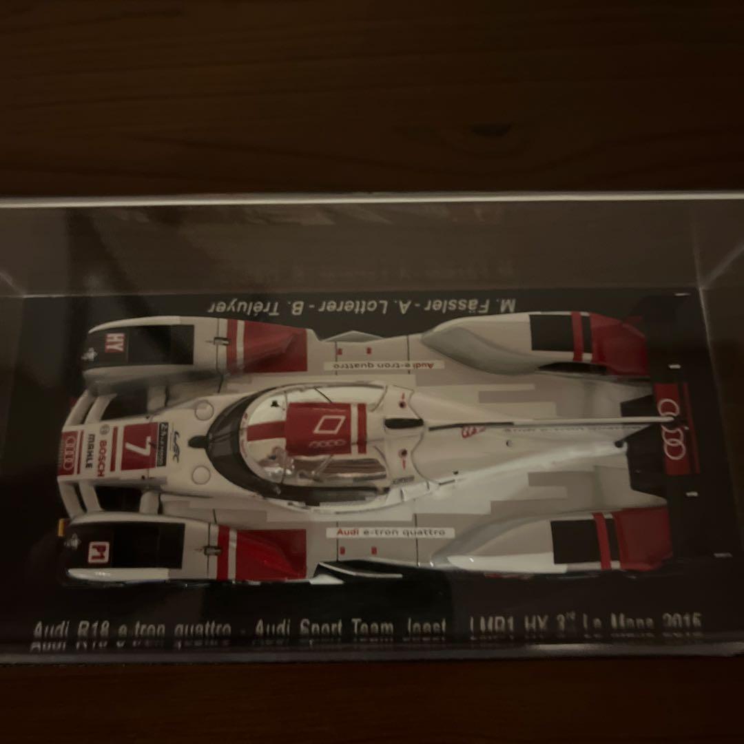 ミニカー Audi R18 e-tron quattro Le Mans 2015