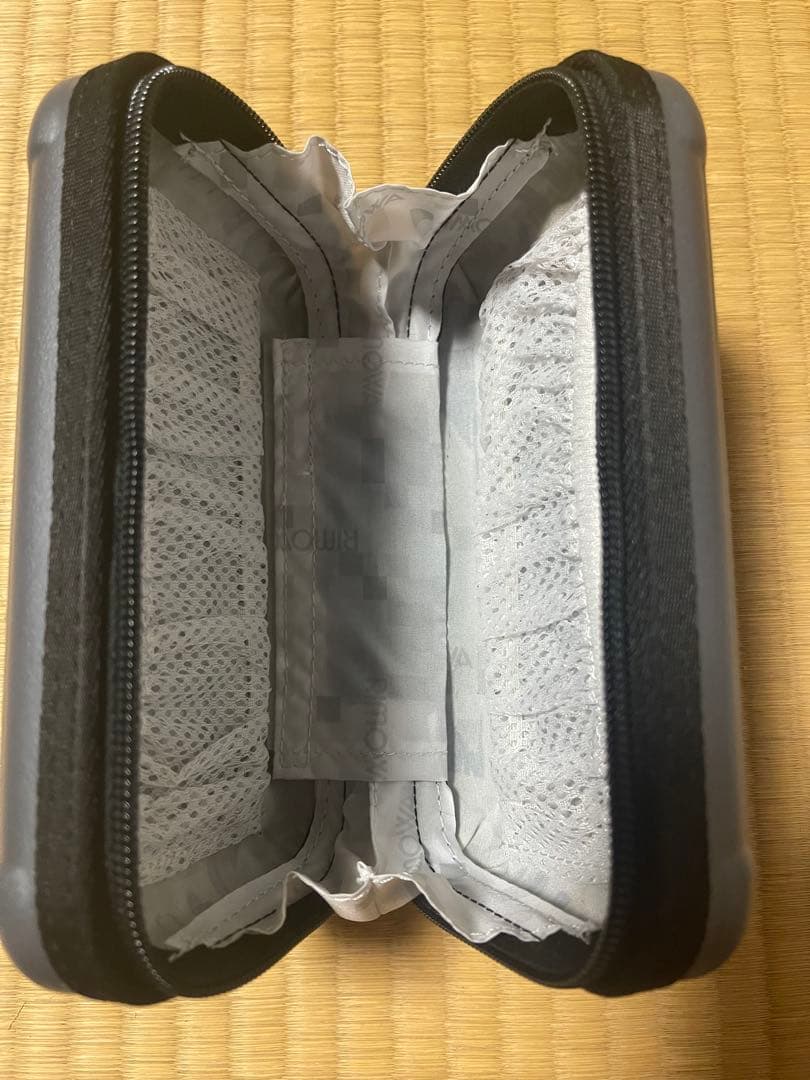 【希少】ANA リモワ ファーストクラス 旅行ポーチ 3個セット