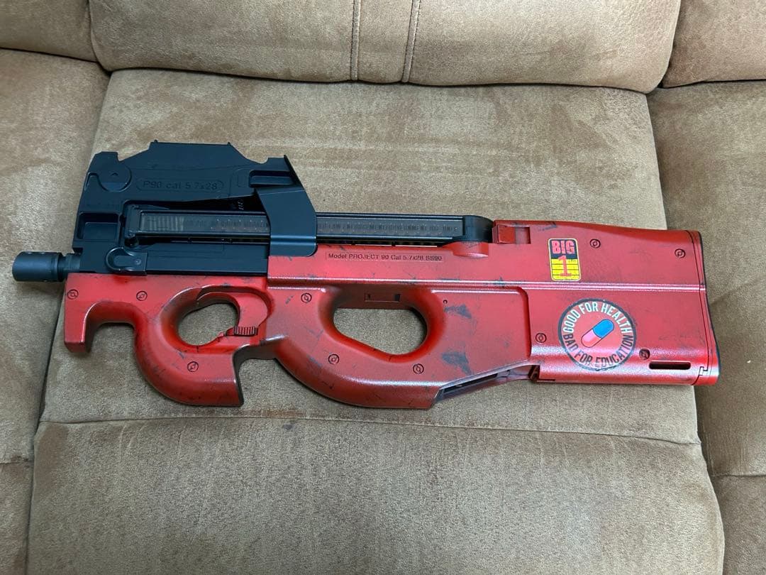 東京マルイ P-90 電動ガン P90 スタンダード電動ガン 赤 塗装品