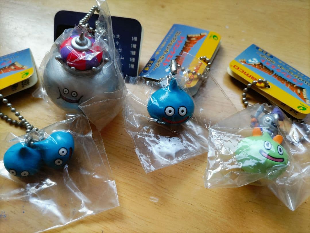 ドラゴンクエスト　コレクションキーホルダー　１８点