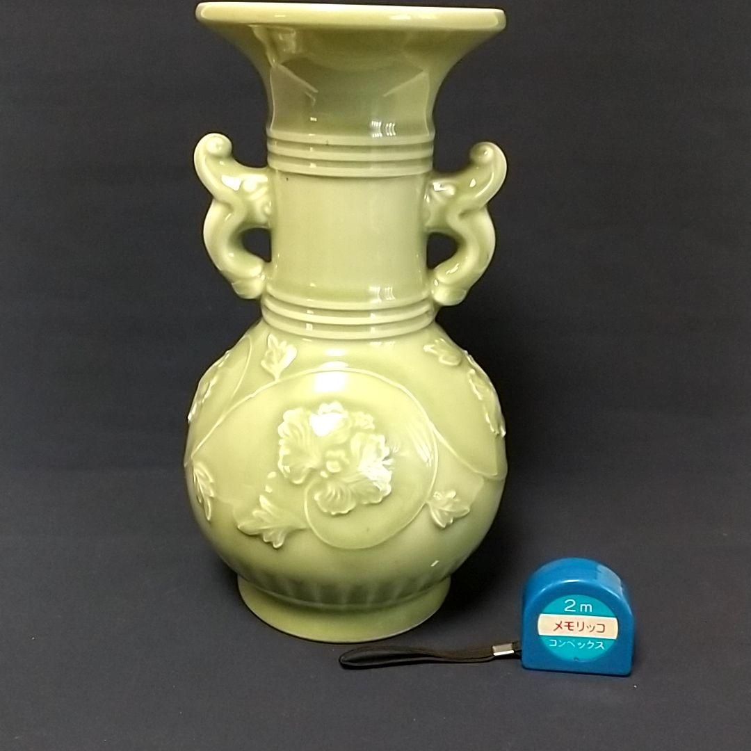 青磁竹耳華瓶 宮永東山作、共箱