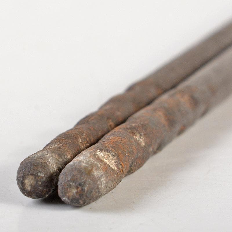 茶道具　香玉堂　鉄張本象嵌　松葉文　火箸　共箱　C　R7228