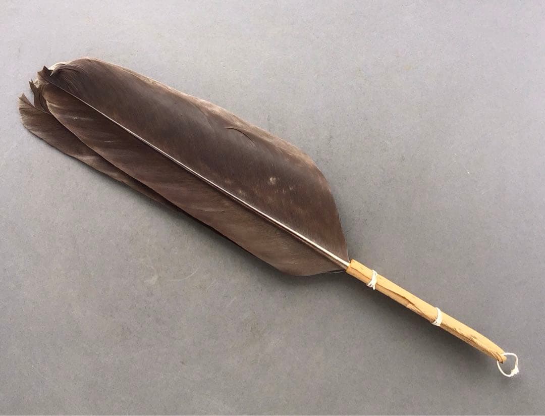 茶道具　羽箒　三ツ羽根(犬鷲一双)炉用•風炉用　紙箱　S28HB