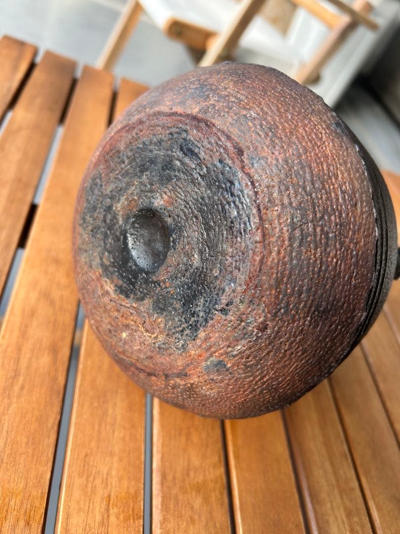 日本の鋳鉄製鉄瓶 蓋付き