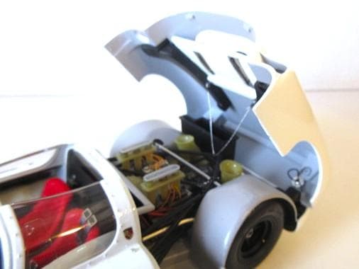 特価 exoto (1/18) ポルシェ 910 #17