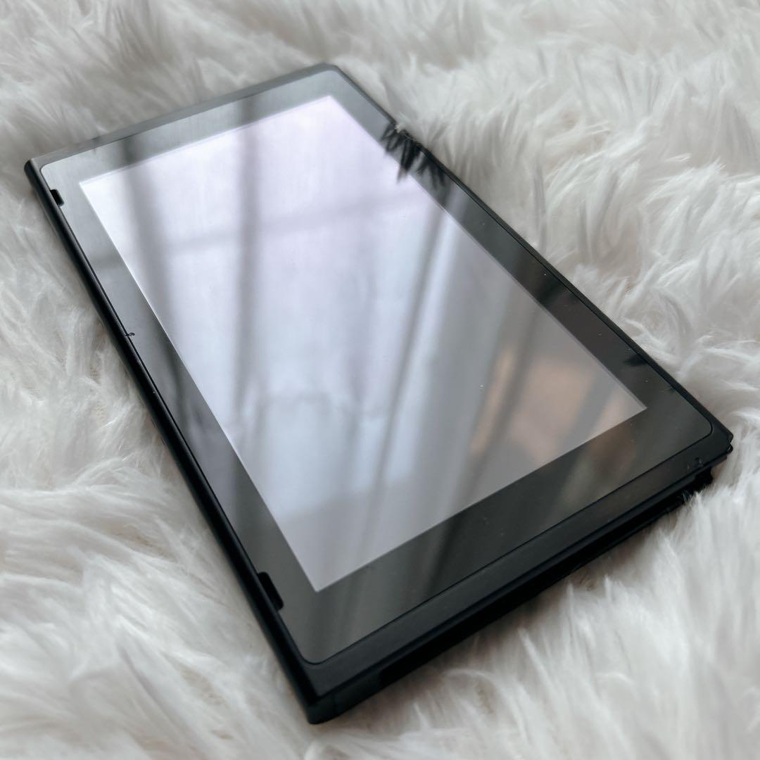 【美品】Nintendo Switch 本体 液晶キズなし 2018年製