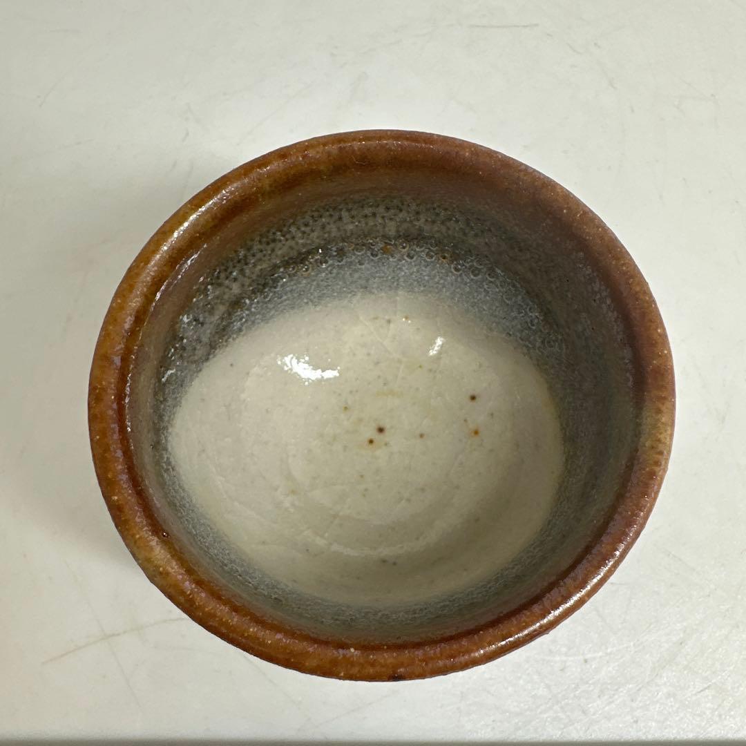 酒井甲夫　鼠志野ぐい呑み　口径7.4㎝　共箱　東さ7-0414②