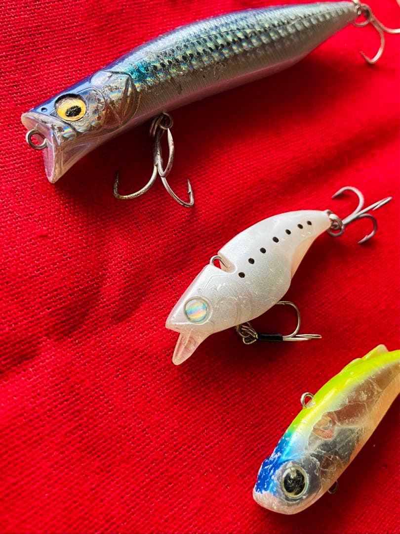 ルアー9点（ワスプ、コモモなど）＋おまけ6点（カゲロウ100Fなど）