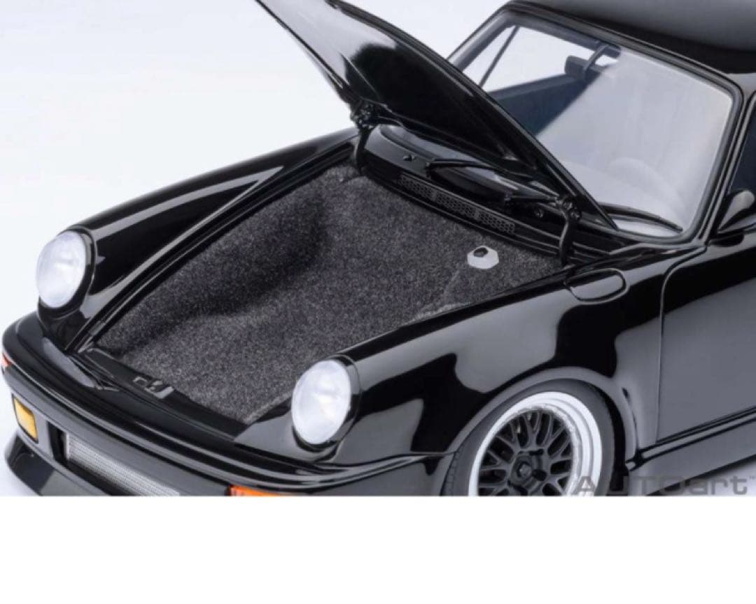 二*父様 【新品未開封】湾岸ミッドナイト　ポルシェ911 オートアート　1/18