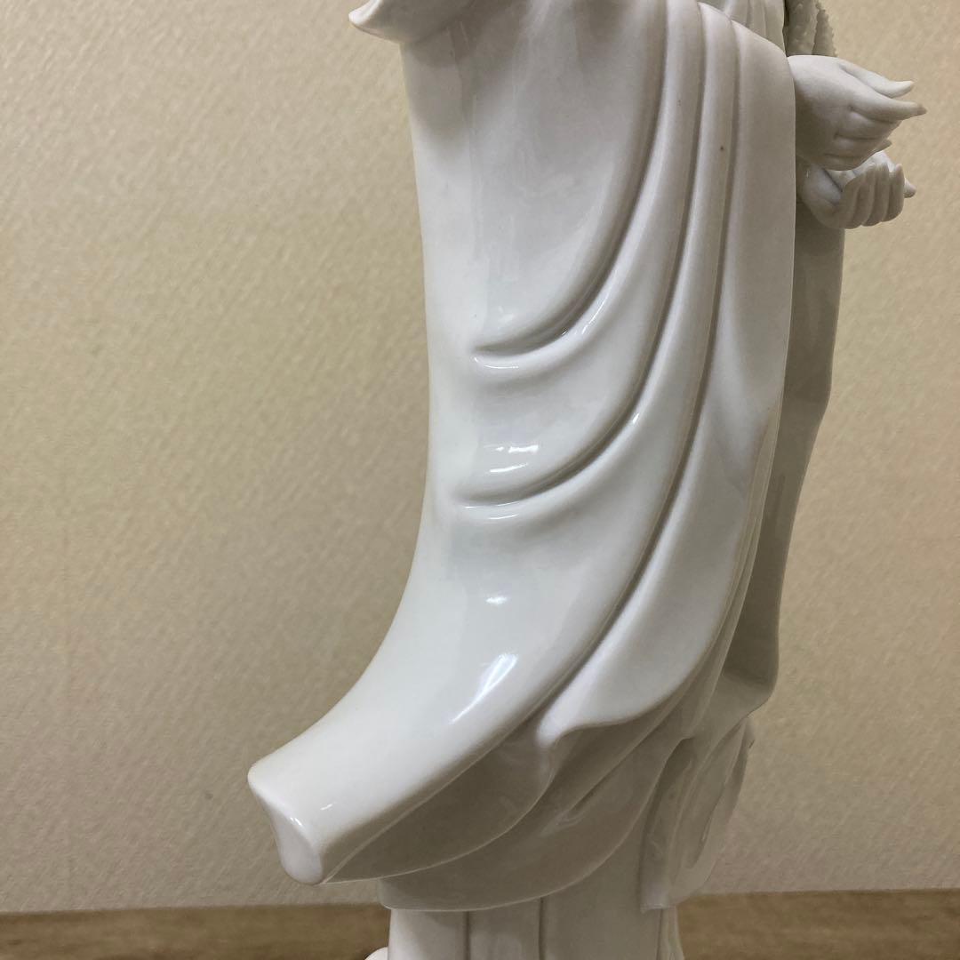 中国美術　白磁　蓮上観音立像　唐木台付　置物仏像〈検　徳化窯　観音菩薩　青磁