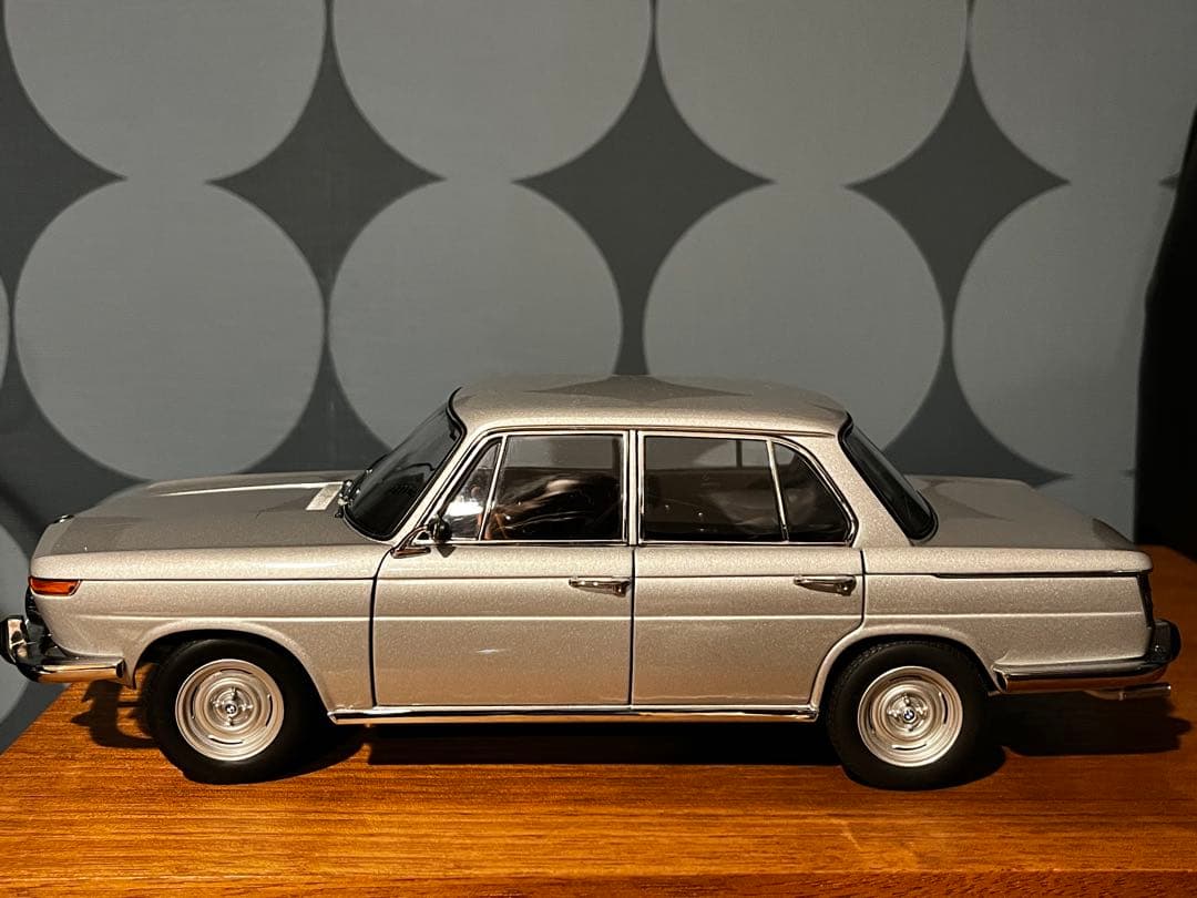 オートアート-  - 1800 TI/SA 1/18