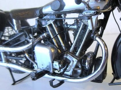 特価 MINICHAMPS 1/12 ブラフ シューペリア SS100 ロレンス