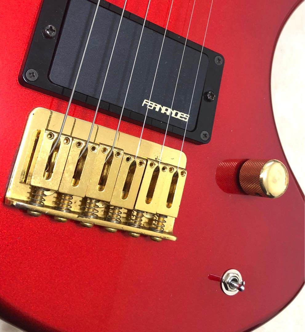 【美品】ZO-3C メタリックレッド アンプ内蔵ミニギター ヘッドフォン端子付き